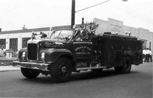 hanley_1956_Mack_750_gpm_Pumper.jpg (391480 bytes)