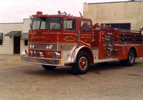 hanley_1971_Great_Eastern_1000_gpm_Pumper.jpg (724154 bytes)