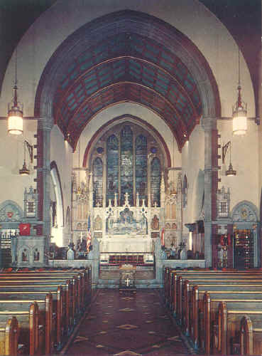 st_paul_3_interior.jpg (79315 bytes)