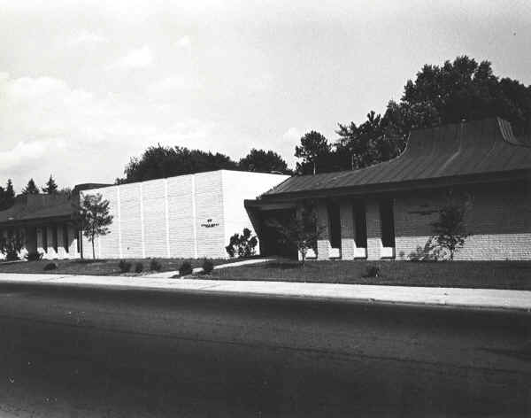 Eskey Medical Office Building; Photo courtesy of Mr. Jack Swerman, AIA